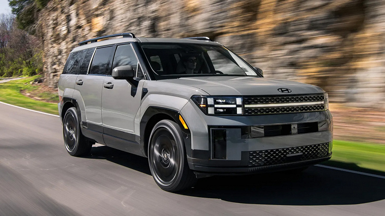 Эффект нового утильсбора? Новые кроссоверы Hyundai Santa Fe в наличии подорожали на 1 млн рублей (в сравнении с сентябрем 2025 года) &mdash; теперь от 5,25 млн рублей